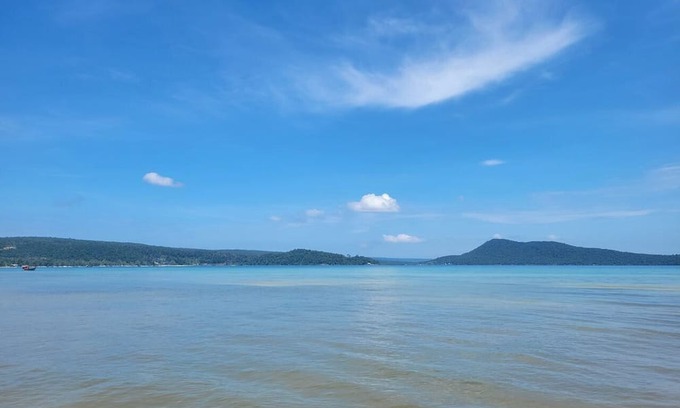 Koh Rong Sanloem House | Beach front bungalow on the Island