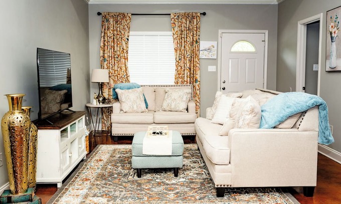 Broussard House | Hometown Hideaway Family Retreat King Suite 6 mi to Youngsville Sports Complex