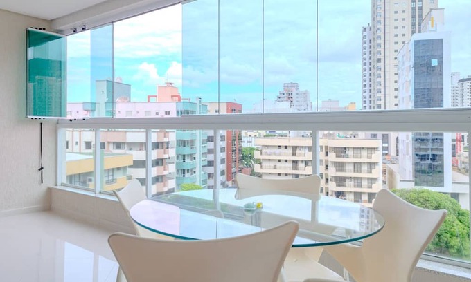 Centro Apartment | Apto com Wi-Fi a poucos passos da Praia Central