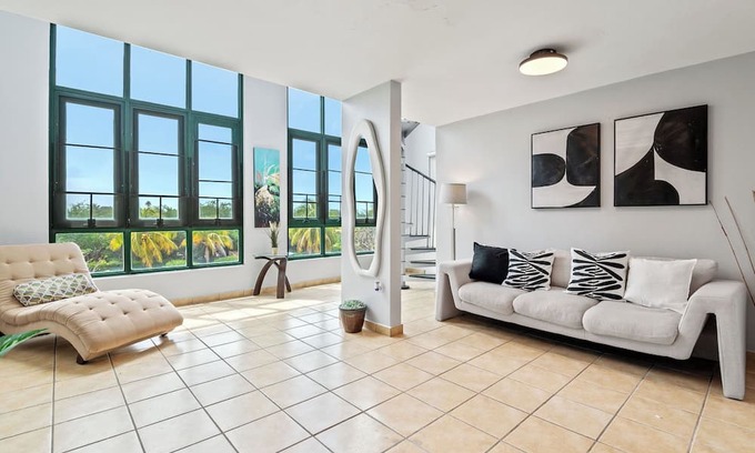Mediania Alta Apartment | Aquatika Beach Resort Penthouse 4803