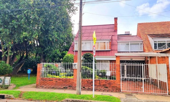 Barrios Unidos House | Spacious House in a Strategic and Well-Connected Area