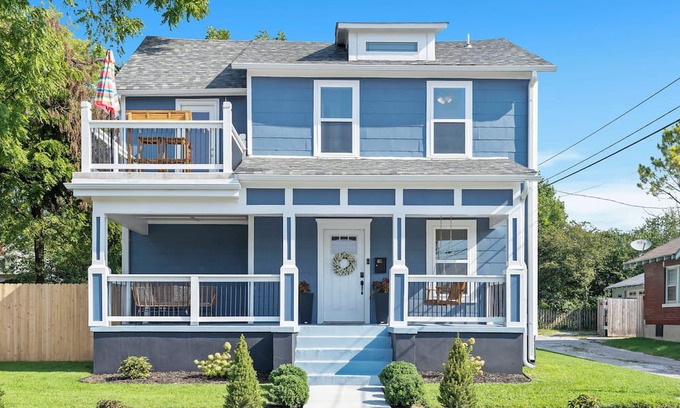 Midtown House | NEW The Wild Rose - Cozy and Bright IG Worthy