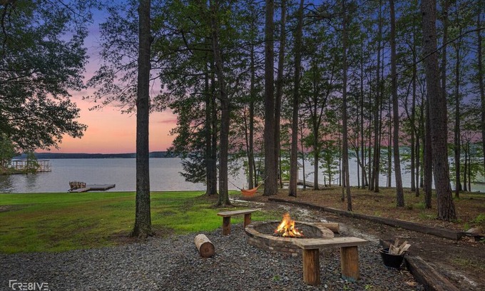 Homer Apartment | Cypress Bungalow on Lake Claiborne +RV pad