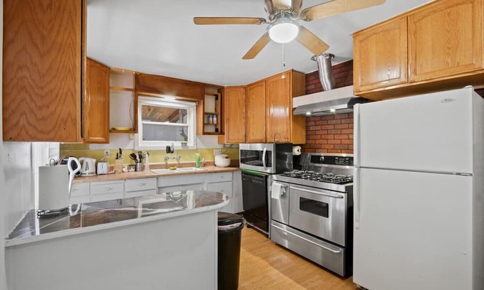 Ontario House | 2BR Pet-Friendly Home with Big Yard #TravelSGV