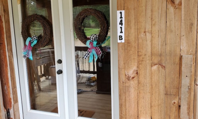 Winona House | Charming 3-bedroom barn in quaint Winona with AC