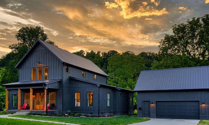 Johnson City House | Family House on Watauga River