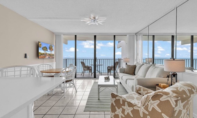 Garden City Condo | Seagull Heights! 2-BR 2-BA OCEANFRONT Royal Garden Resort Condo In&Outdoor Pools