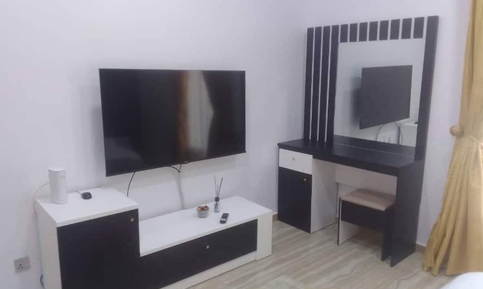 Yenagoa Apartment | Chic 1-bedroom apartment with AC, WiFi in fabulous Yenagoa, city center Bayelsa