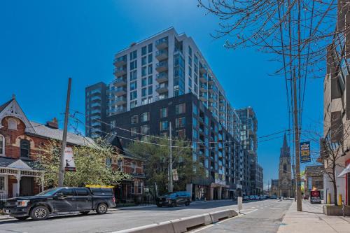Fashion District Apartment | Adelaide Den Suite