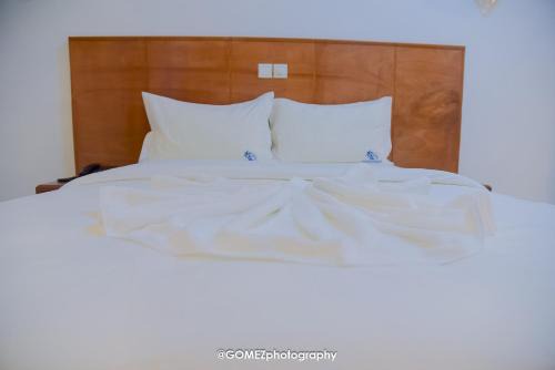 Brazzaville Hotel | HÔTEL Sous Le Palmier