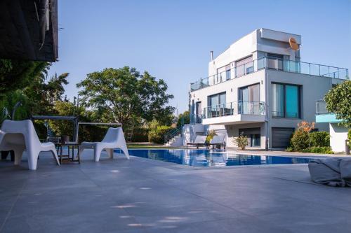 Thermi Apartment | Vista Verde Villa