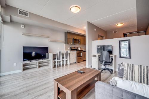 Waterloo Apartment | 1 Bedroom Condo in Waterloo