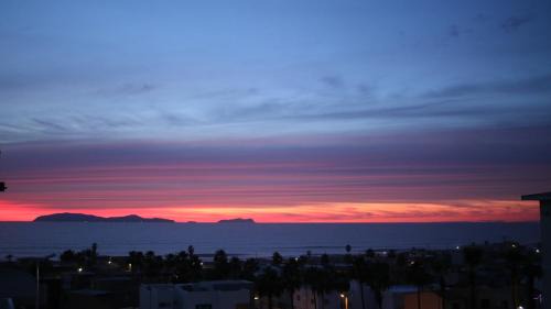 La Joya House | Spacious Tijuana Beach Home With Private Heated* Pool