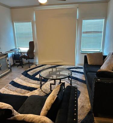 George Bush Park/Eldridge Apartment | Inside story
