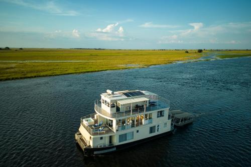 Chobe Boat Rental | Chobe Princess by Mantis